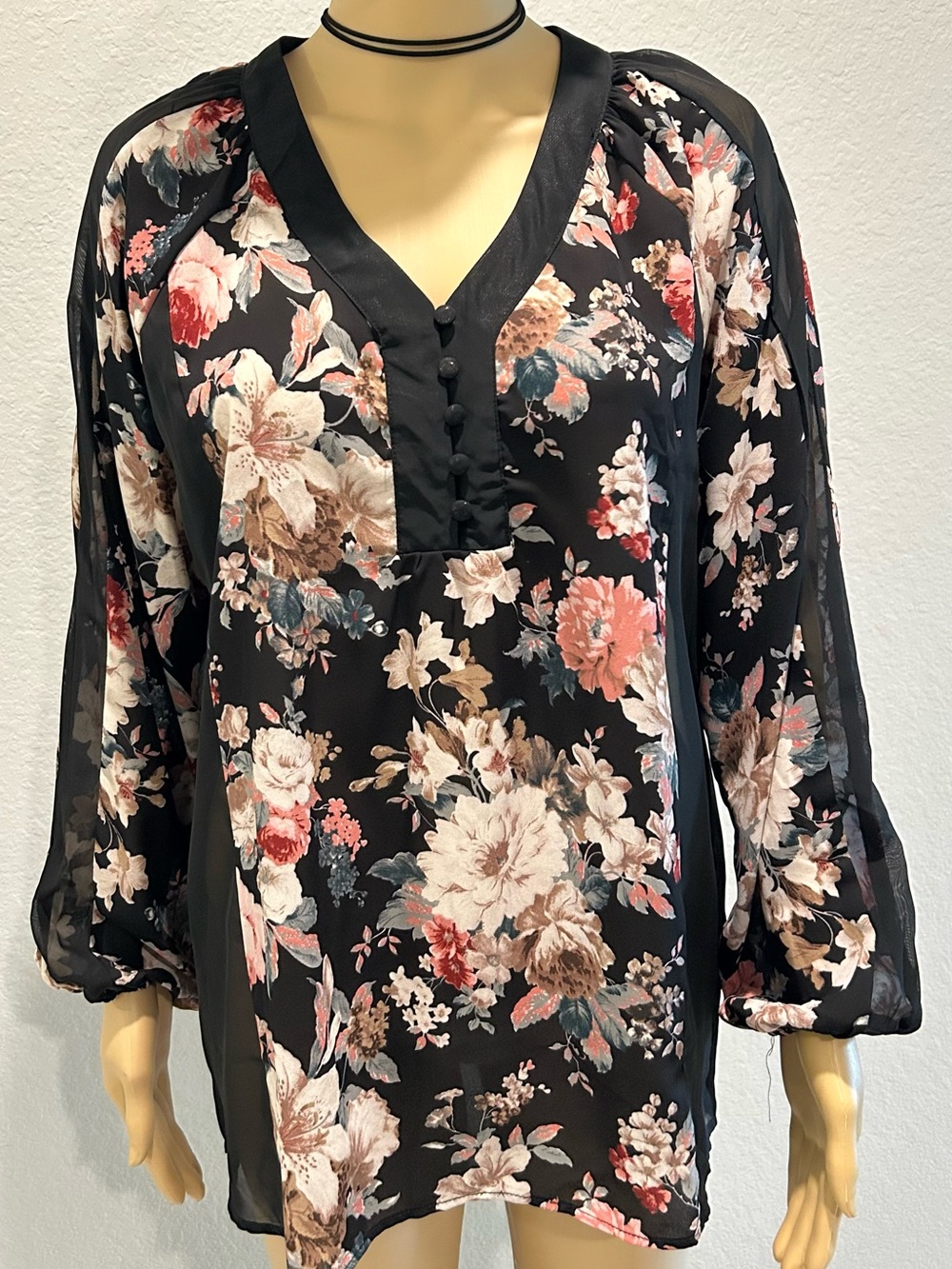 Black Floral V-Neck Long-Sleeve Blouse
